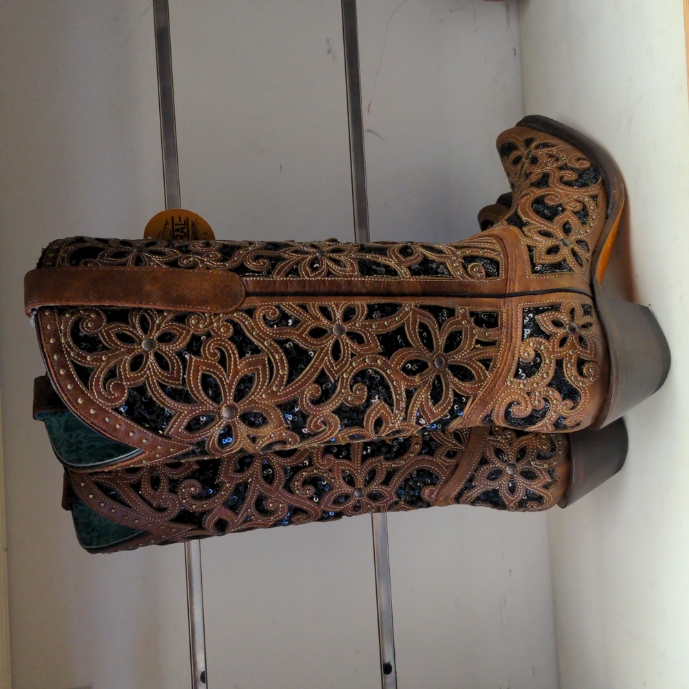 New Women's Corral A4083 - Picture 3 of 9
